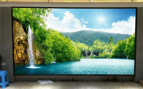 成都LED顯示屏 | LED顯示屏的穩(wěn)定畫質(zhì)離不開一塊好的芯片！